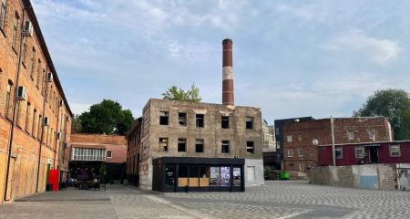 Перестала бути "мертвою зоною": у центрі Дніпра оживає занедбаний простір колишньої фабрики (ФОТО)