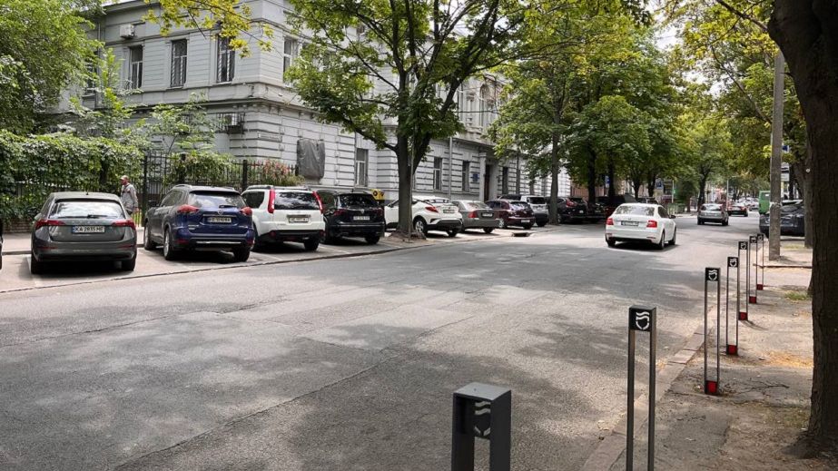 Платні парковки Дніпра: що приховує паркувальна система міста