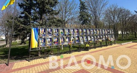 Як у Юріївці на Дніпропетровщині виглядає Стіна пам’яті (ФОТО, ВІДЕО)
