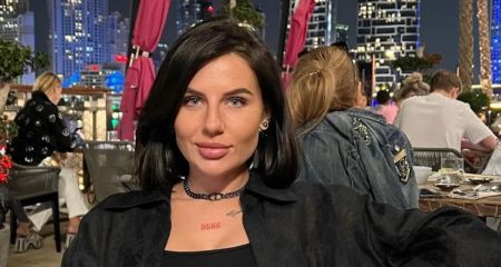 Після гучного скандалу блогерка з Дніпра Алхім виїхала з України (ФОТО)