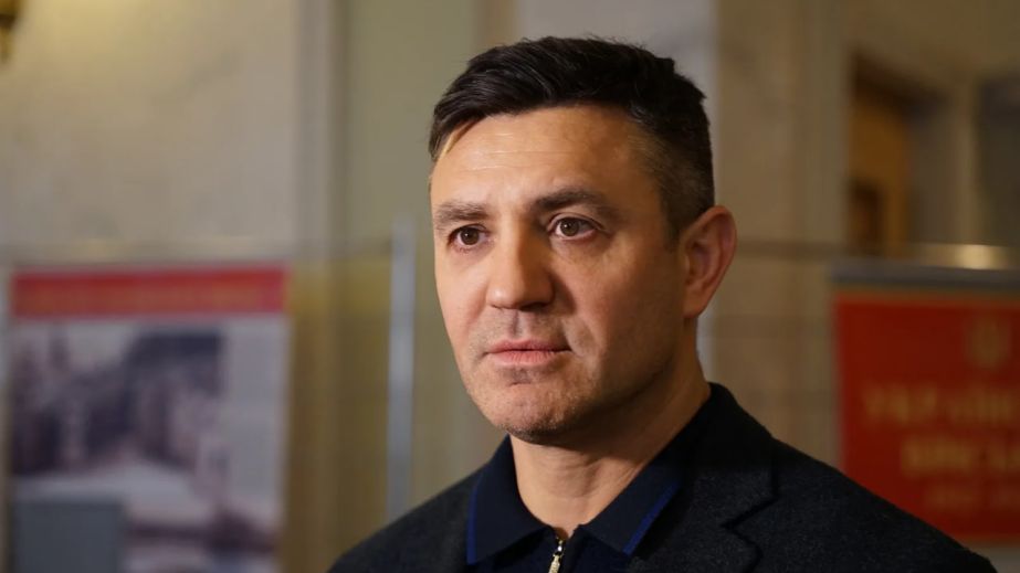 В суде Днепра рассмотрели первые доказательства по делу о лишении свободы нардепом Тищенко эксвоенного