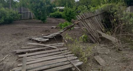 У Нікополі внаслідок обстрілу росіян постраждала пенсіонерка