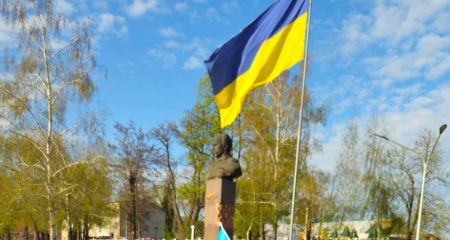 У місті на Дніпропетровщині за встановлення двох банерів і прапора з бюджету заплатять понад 1,7 млн грн