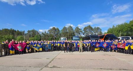 Україна 23 травня повернула з російського полону 390 людей: серед них 30 мешканців Дніпропетровщини (ВІДЕО)